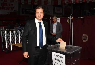 Deniz Yücel’den Çağatay Güç ve ekibine tebrik mesajı