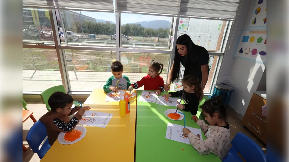 Efes Selçuk’ta çalışan annelere Masal Evi desteği haberinin görseli