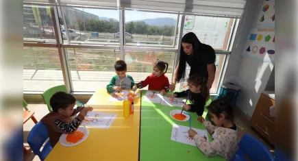 Efes Selçuk’ta çalışan annelere Masal Evi desteği 