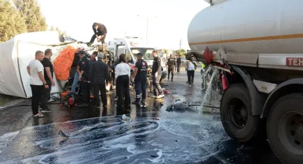 Kahramanmaraş’ta feci kaza: Akaryakıt tankerine çarpan kamyon sürücüsü hayatını kaybetti