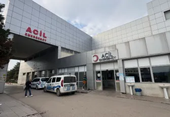 Kocaeli’de dehşet: Dini nikahlı eşini boğazından bıçakladı, kaçarken market önünde yere düştü