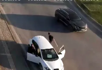Polise sopayla saldıran sürücü tutuklandı