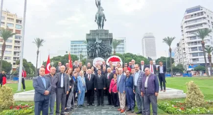 İzmir’de Muhtarlar Günü kutlandı