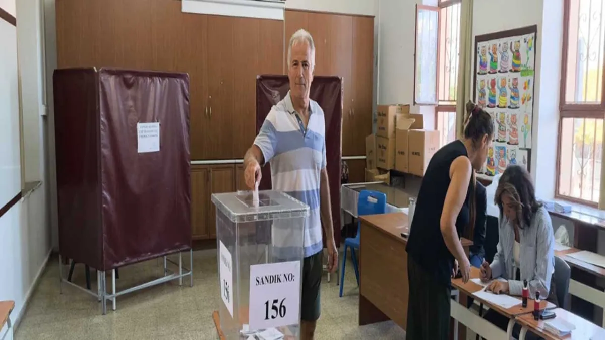KKTC'de seçim günü: Oy verme işlemi başladı haberinin görseli