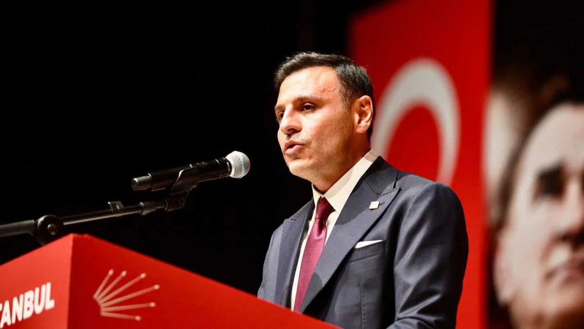 Özgür Çelik'ten kayyum Gürsel Tekin'e tepki haberinin görseli