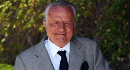 Türk Modasının öncü isimlerinden Zeki Başeskioğlu hayatını kaybetti 