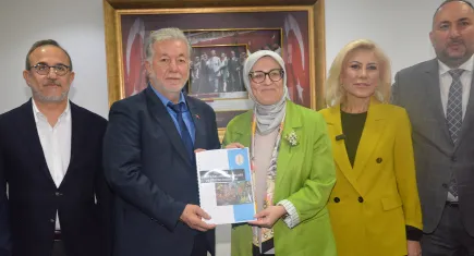 AK Parti Genel Başkan Yardımcısı Belgin Uygur’dan İESOB Başkanı Yalçın Ata’ya ziyaret