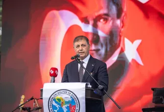 Balkan Şenliği’nde Başkan Tugay’dan birlik mesajı: Yürek yüreğe, omuz omuza çalışacağız