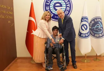 EÜ Engelsiz Ege Birimi’ne BİLTEVT 2025’ten anlamlı ödül