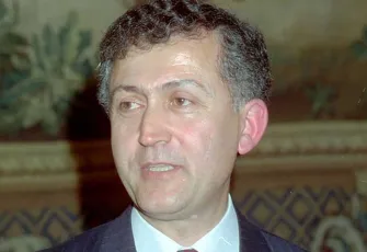 Faili meçhul cinayetlerden Ahmet Taner Kışlalı suikastı! 26 yıl önce neler oldu?