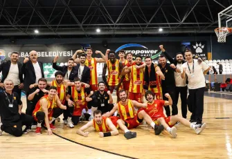 Göztepe, son saniye üçlüğüyle kazandı 