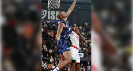 Kaf-Kaf, Efes’e direnemedi 