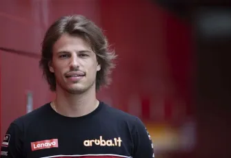Toprak Razgatlıoğlu’nun yarış dışı kalmasına neden olmuştu: Nicolo Bulega kimdir?