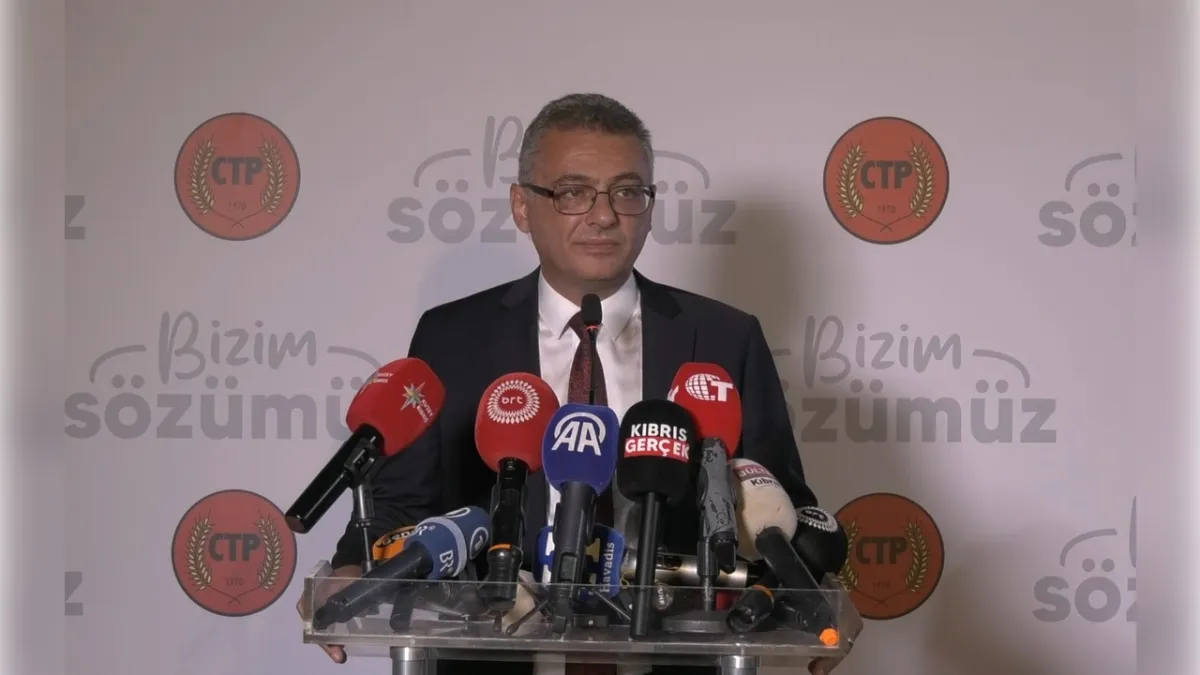 Tufan Erhürman mazbatasını aldı haberinin görseli