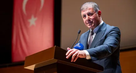 Başkan Tugay’dan Homeros Ödülleri’nde kültür ve sanat vurgusu