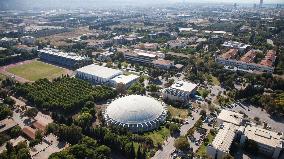 Ege Üniversitesi, URAP 2025-2026 sıralamasında bir basamak daha yükseldi haberinin görseli
