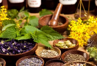Kimyasal ilaçlara son! Mutfağınızdaki 'doğal antibiyotikler': Bağışıklığı zirveye taşıyan 5 mucize kür tarifi..