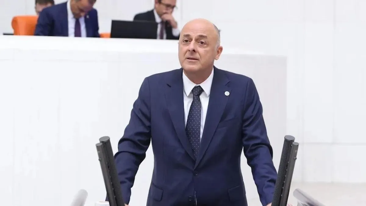 Özlale’den 21 Ekim Gazeteciler Günü mesajı: Gerçeği yazdıkları için öldürülüyorlar haberinin görseli