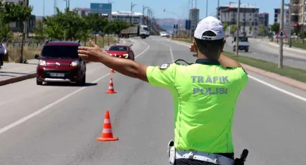 Trafik cezalarında yeni dönem: Bakan Yerlikaya detayları açıkladı