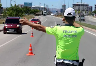 Trafik cezalarında yeni dönem: Bakan Yerlikaya detayları açıkladı