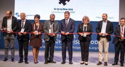 Başkan Tugay 8. Elektrik Tesisleri Ulusal Kongre ve Sergisi’ni açtı