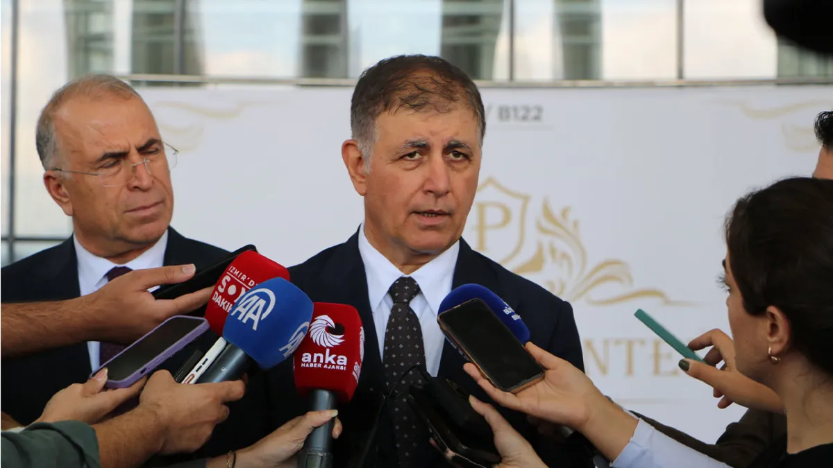 Başkan Tugay’dan Körfez için Bakanlığa 'büyük gemi' çağrısı haberinin görseli