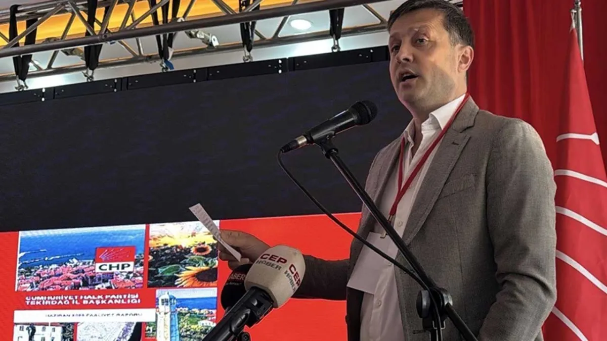 Çerkezköy Belediye Başkanı Akay'dan partisinin yöneticilerine sert eleştiri haberinin görseli