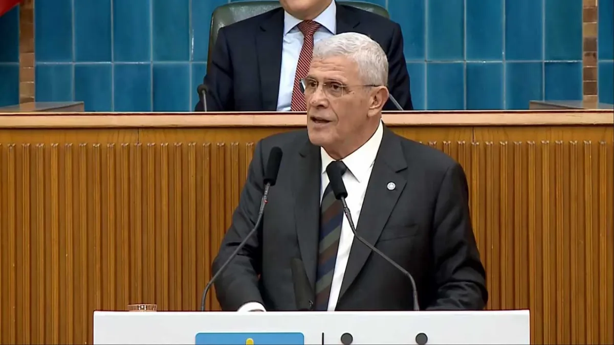 Dervişoğlu: KKTC’nin bağımsızlığına önce Türkiye saygı göstermeli haberinin görseli