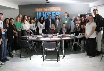 Genç iletişimcilerden İLKSES Gazetesi’ne ziyaret