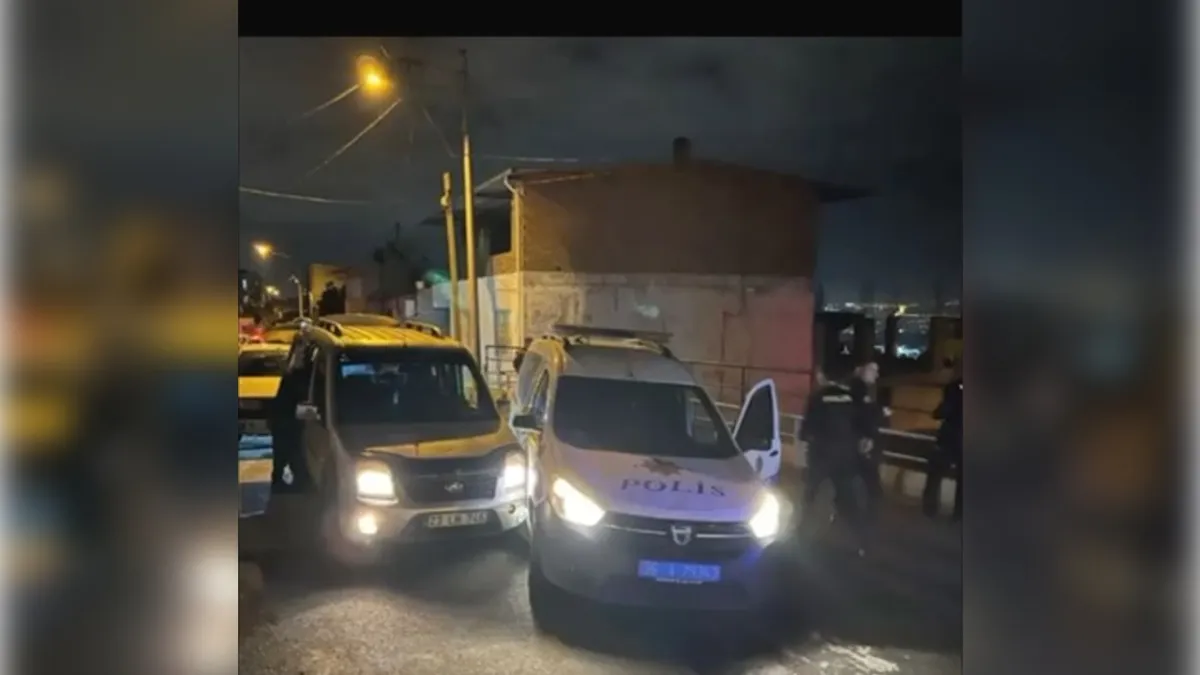 İzmir haber: Karabağlar'da yasaklı madde operasyonu! haberinin görseli