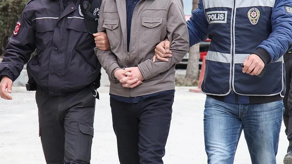 İzmir haber: Silahlı çatışmada 3 kişi yaralandı haberinin görseli
