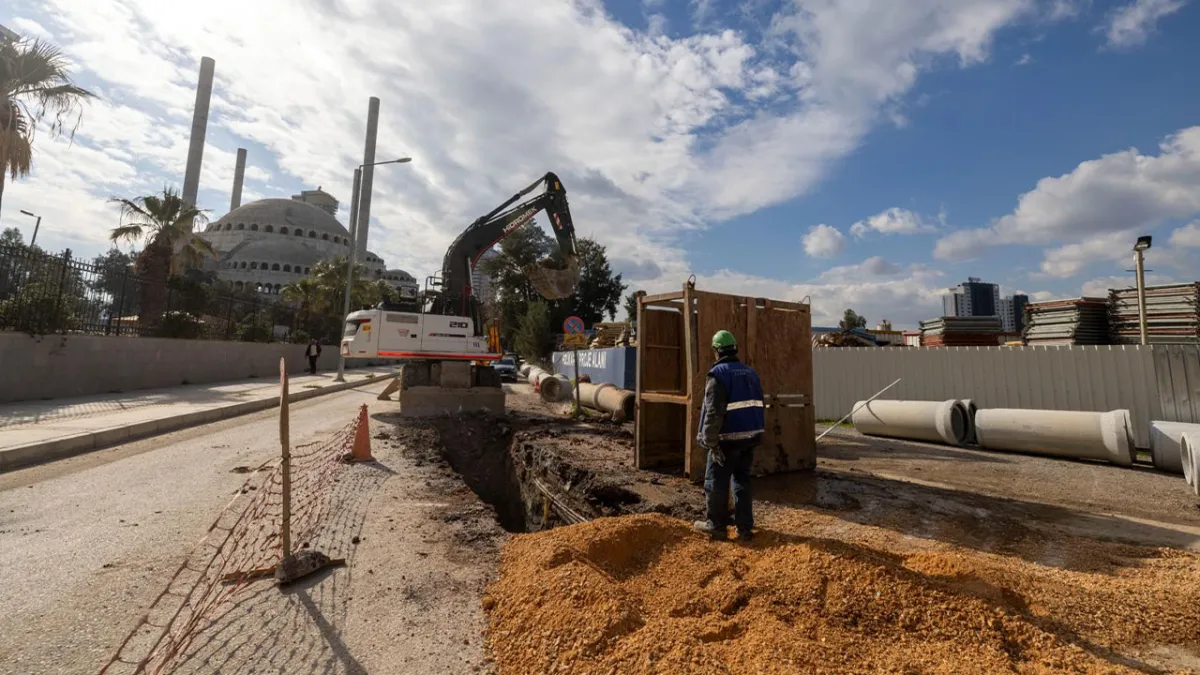 İZSU’dan 9 ayda 3,2 milyar liralık altyapı yatırımı  haberinin görseli