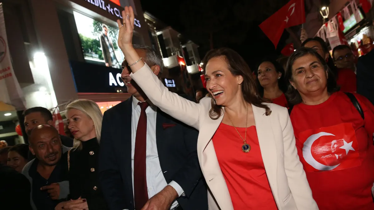 Karşıyaka’da cumhuriyet coşkusu sokaklara taşacak haberinin görseli