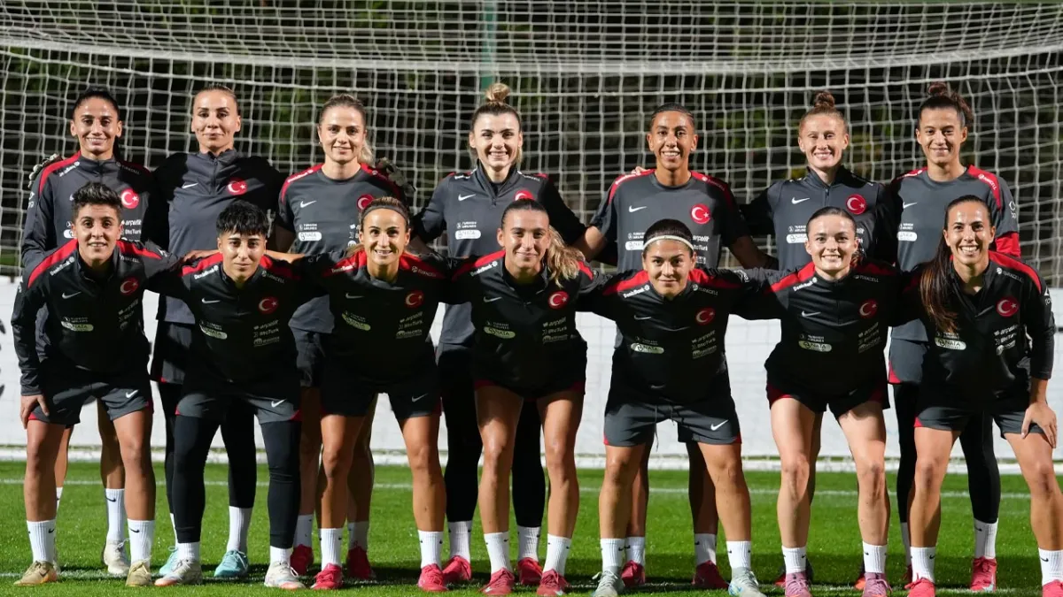 Milli heyecan Gürsel Aksel’de haberinin görseli