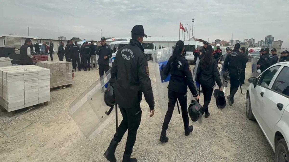 Şantiyede sopa ve bıçaklı kavga: 4 yaralı haberinin görseli