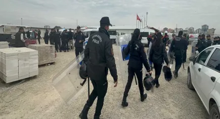 Şantiyede sopa ve bıçaklı kavga: 4 yaralı