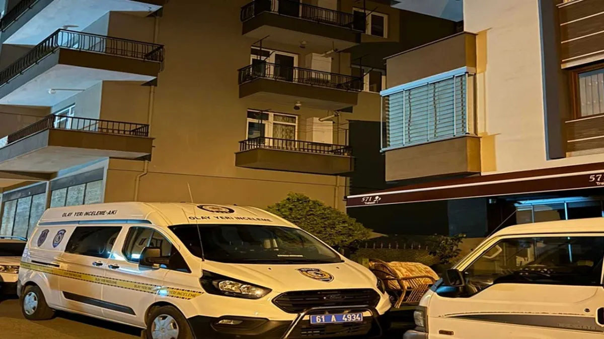 Trabzon’da evde dehşet: Eşi ve kızını silahla yaraladı haberinin görseli