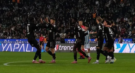 Tümosan Konyaspor – Beşiktaş: Süper Lig’de Erteleme Mücadelesi Başladı