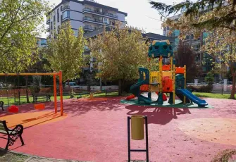 Buca’da park ve refüjlerde hummalı çalışma