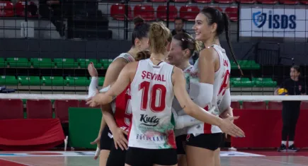 Endo Karşıyaka 4’te 4 yaptı