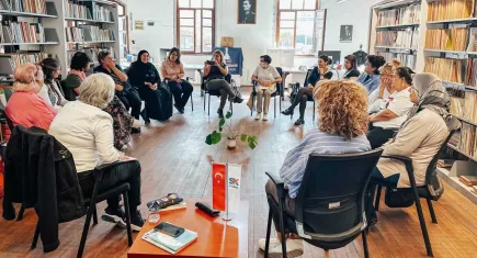 İzmir’de kütüphaneler umudu büyütüyor: Araştırma Kütüphanesi’nde Aktif Umut Atölyesi