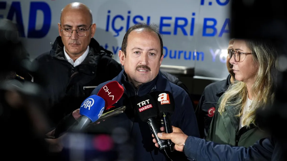 İzmir haber: AFAD Başkanı Pehlivan'dan sel açıklaması haberinin görseli