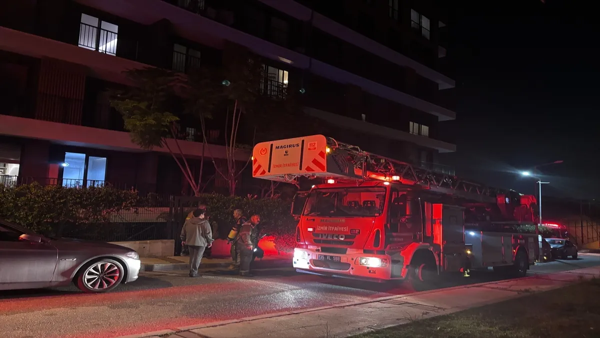 İzmir haber: Apartman dairesinde yangın çıktı haberinin görseli