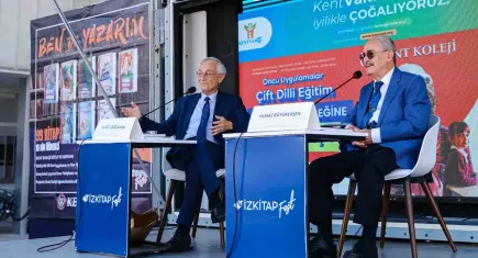 İzmir Kitap Fuarı’nda Büyükerşen ve Çağlayan’dan gençlere ilham dolu söyleşi