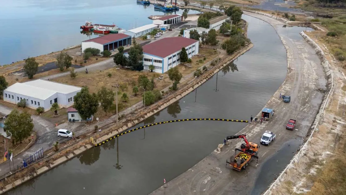 İZSU’dan kış öncesi temizlik ve altyapı hamlesi: 447 kilometrelik kanal, 98 dere temizlendi haberinin görseli