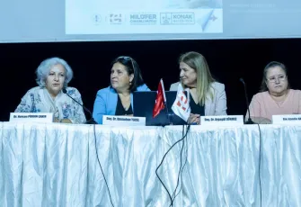 Konak Belediyesi’nden Kadın Sağlığı, Doğum Politikaları ve Ebelik Paneli
