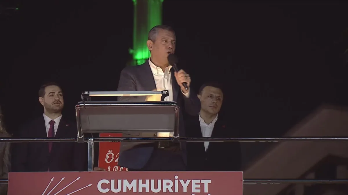 Özgür Özel Arnavutköy’de konuştu: Bu dört rezaletin hesabı sorulacak haberinin görseli