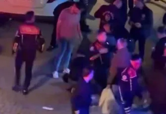 Zeytinburnu'nda bıçaklı kavga: Bir ölü, iki yaralı