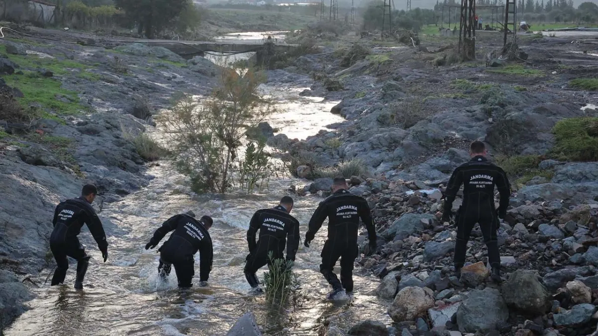 AFAD’tan Foça’daki sele ilişkin açıklama haberinin görseli