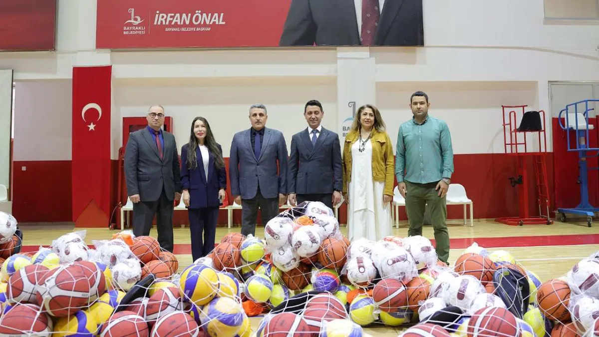 Bayraklı'da okullara spor malzemesi desteği haberinin görseli